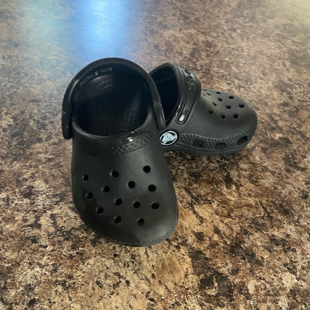 Infant crocs